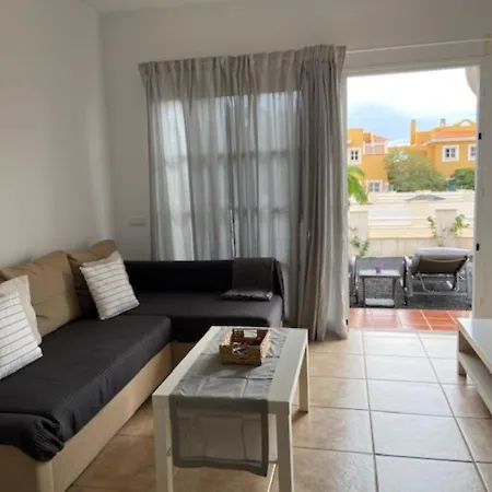 Bungalow Las Rocas 2 Con Piscina La Guirra